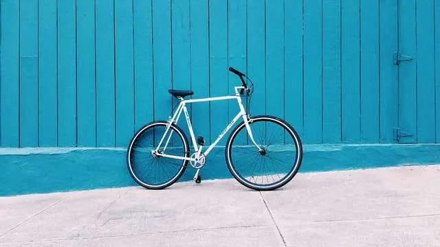 SS or single speed bicycle (fixie)